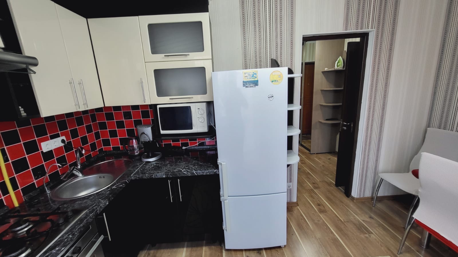 Property 1 - Image 8